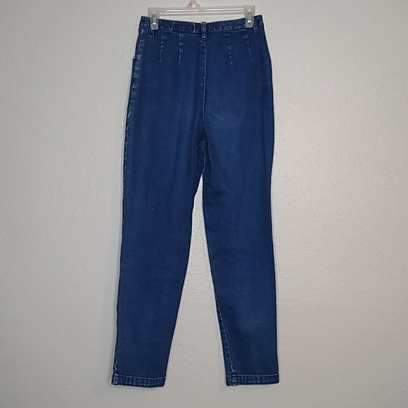 Eddie Bauer Vintage High Rise Relaxed Mom Jeans 8 - Picture 3 of 4